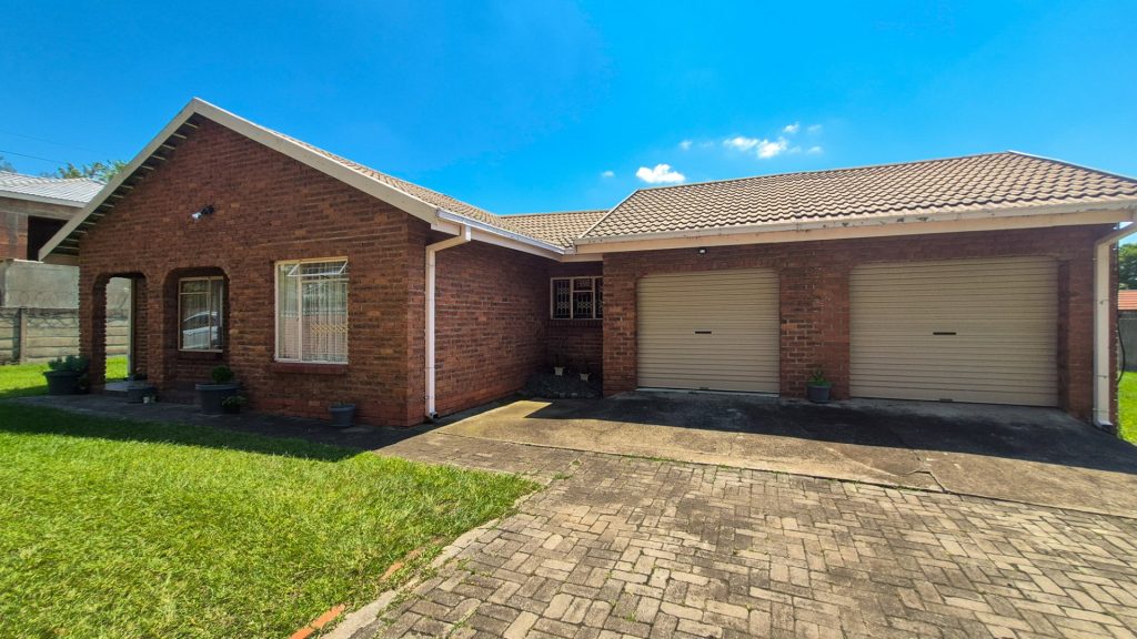 3 Bedroom House for Sale in Pioneer Park, Newcastle